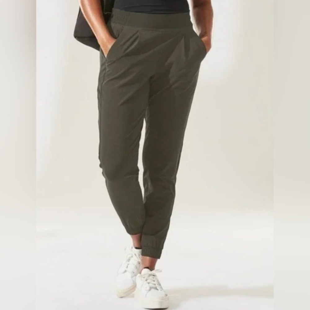 Athleta Brooklyn Jogger In Mountain Olive, Size 0